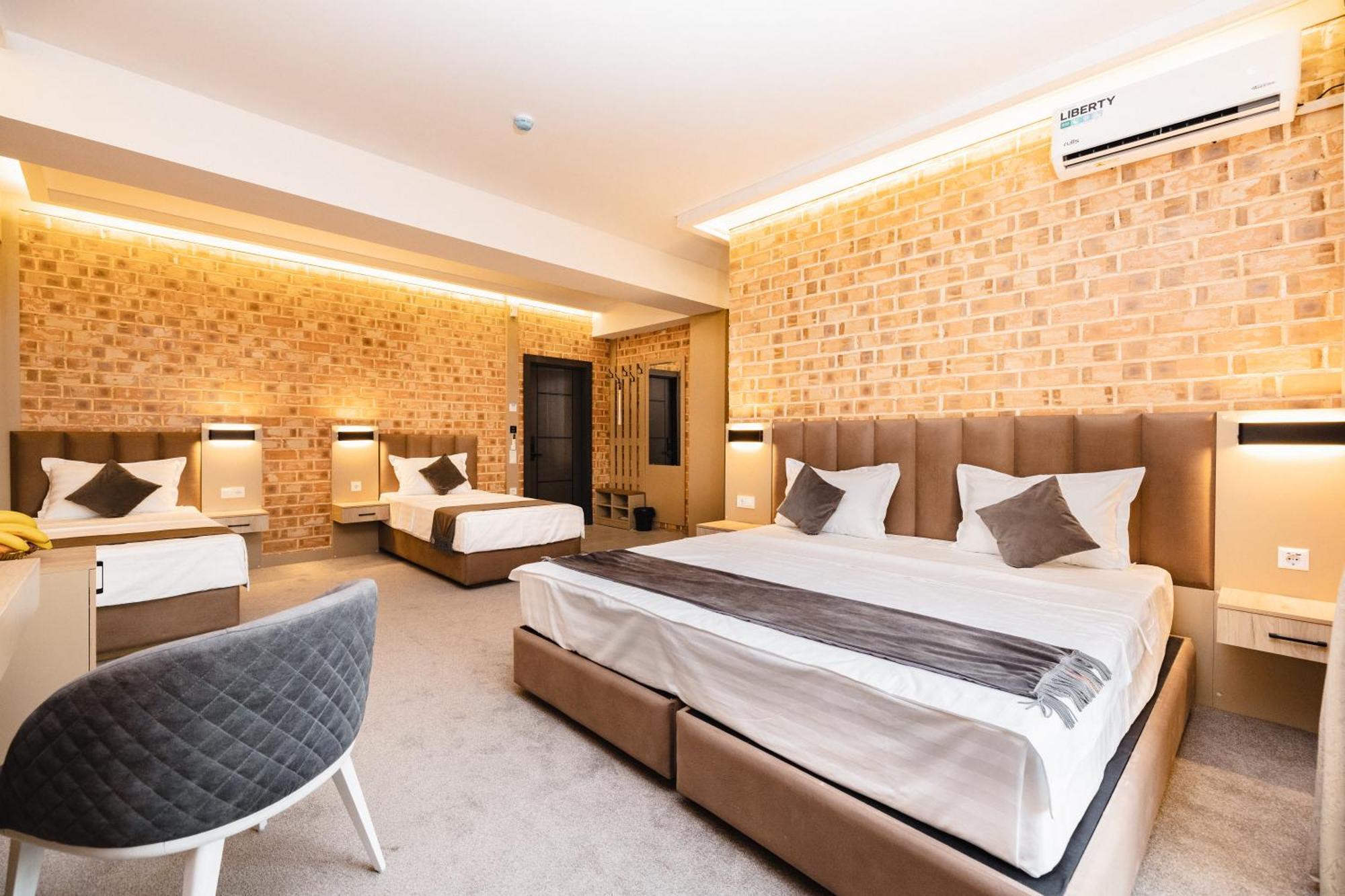 Art Air Hotel Tashkent Esterno foto