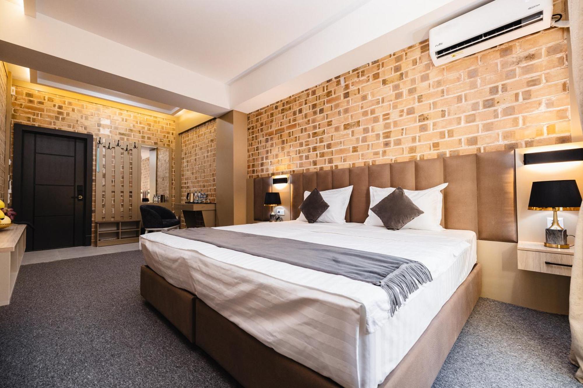 Art Air Hotel Tashkent Esterno foto