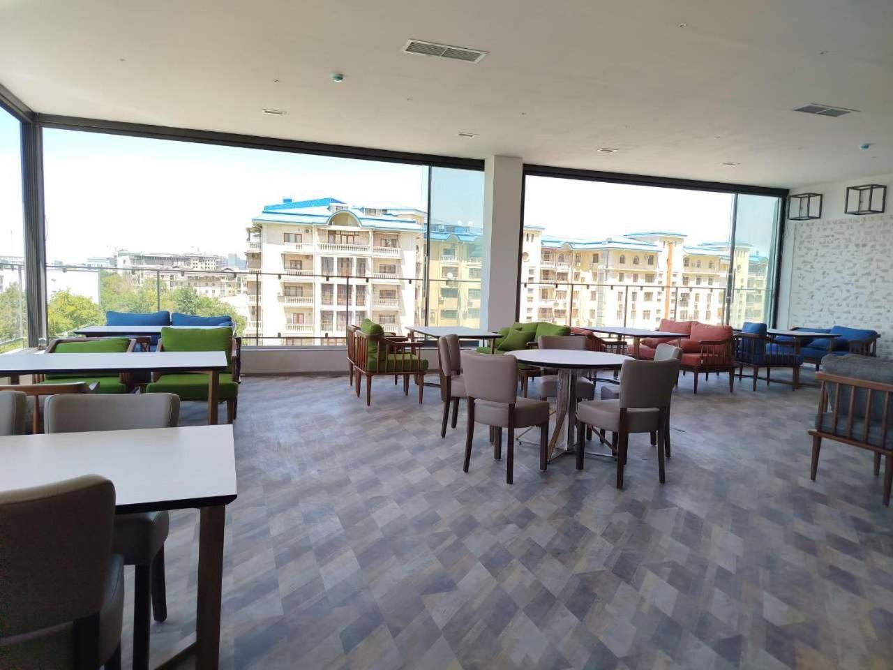 Art Air Hotel Tashkent Esterno foto