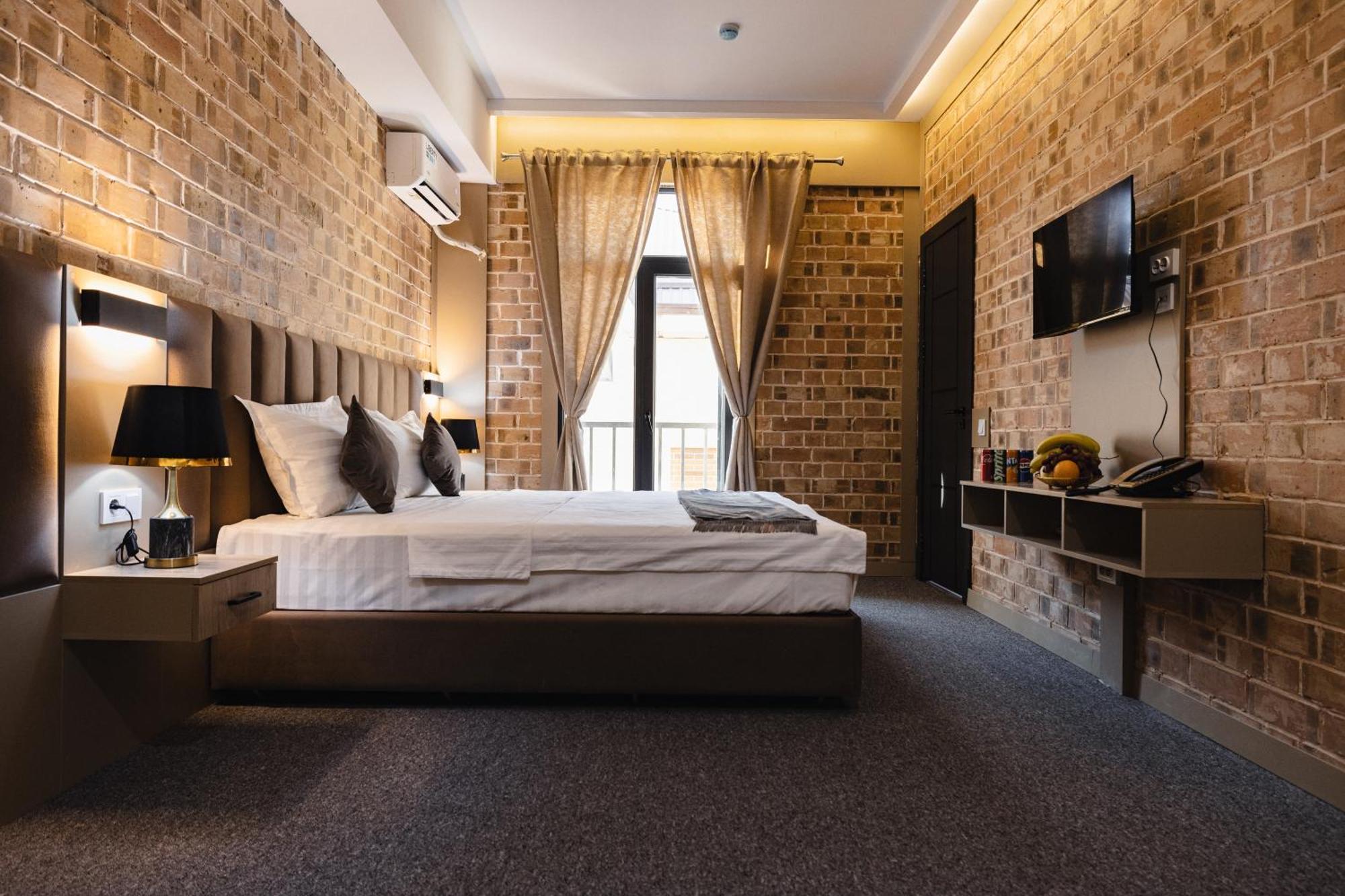 Art Air Hotel Tashkent Esterno foto