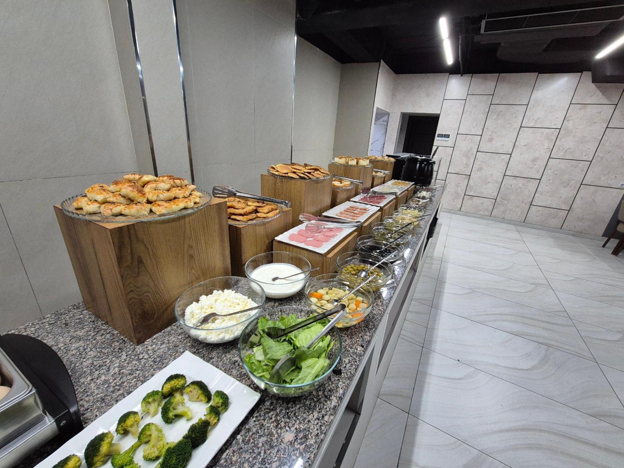 Art Air Hotel Tashkent Esterno foto